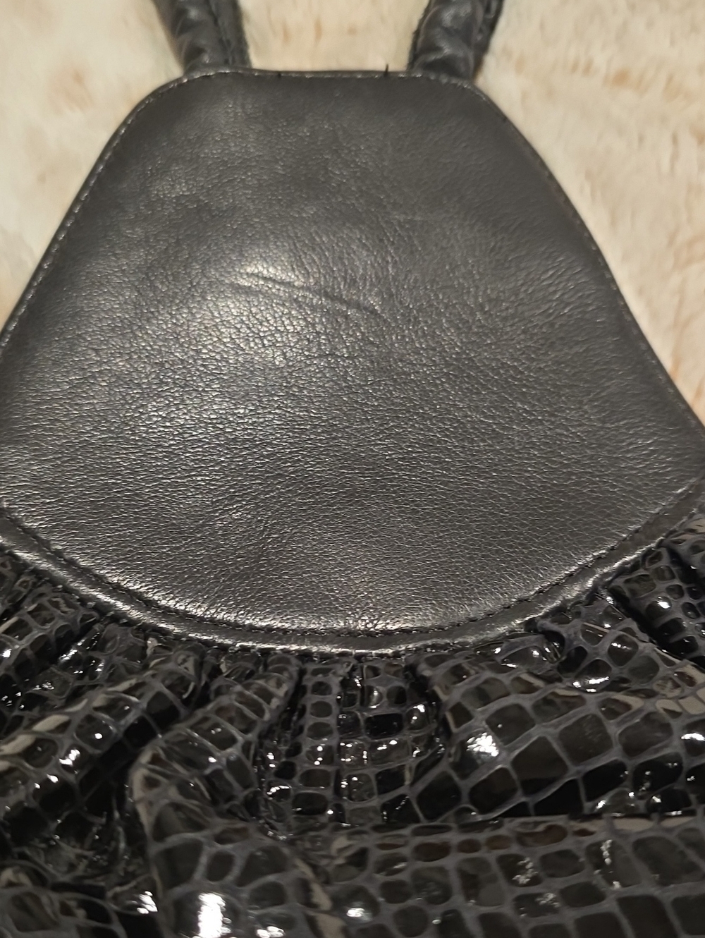 Limar Designs, Oceanside, California. Black Patent Croc-Textured, Shoulder Bag - Picture 9 of 10